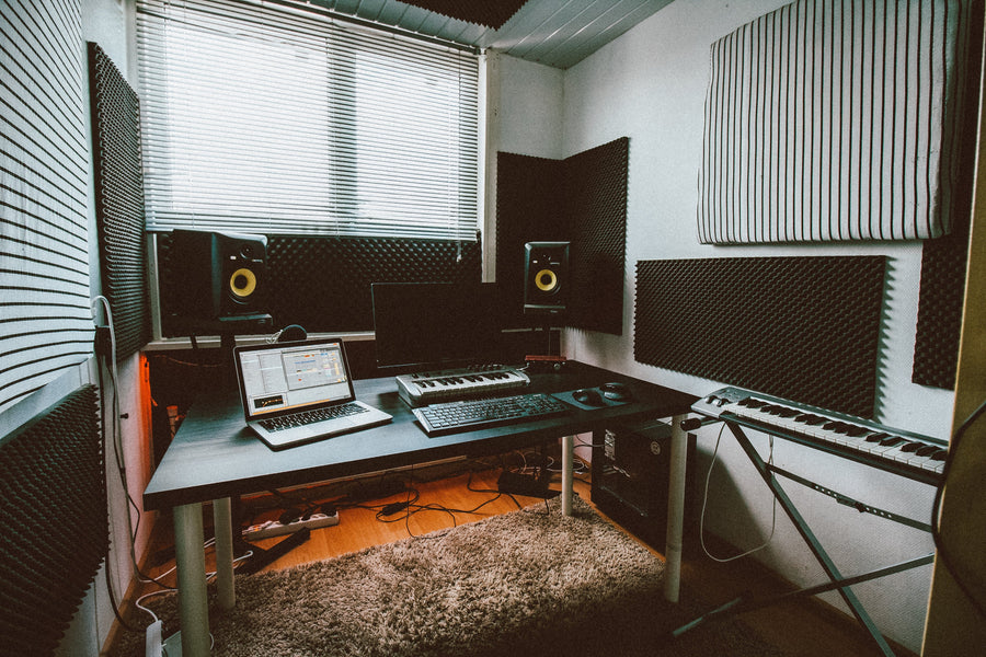 5 TIPS FOR RECORDING MODERN POP VOCALS IN YOUR HOME STUDIO