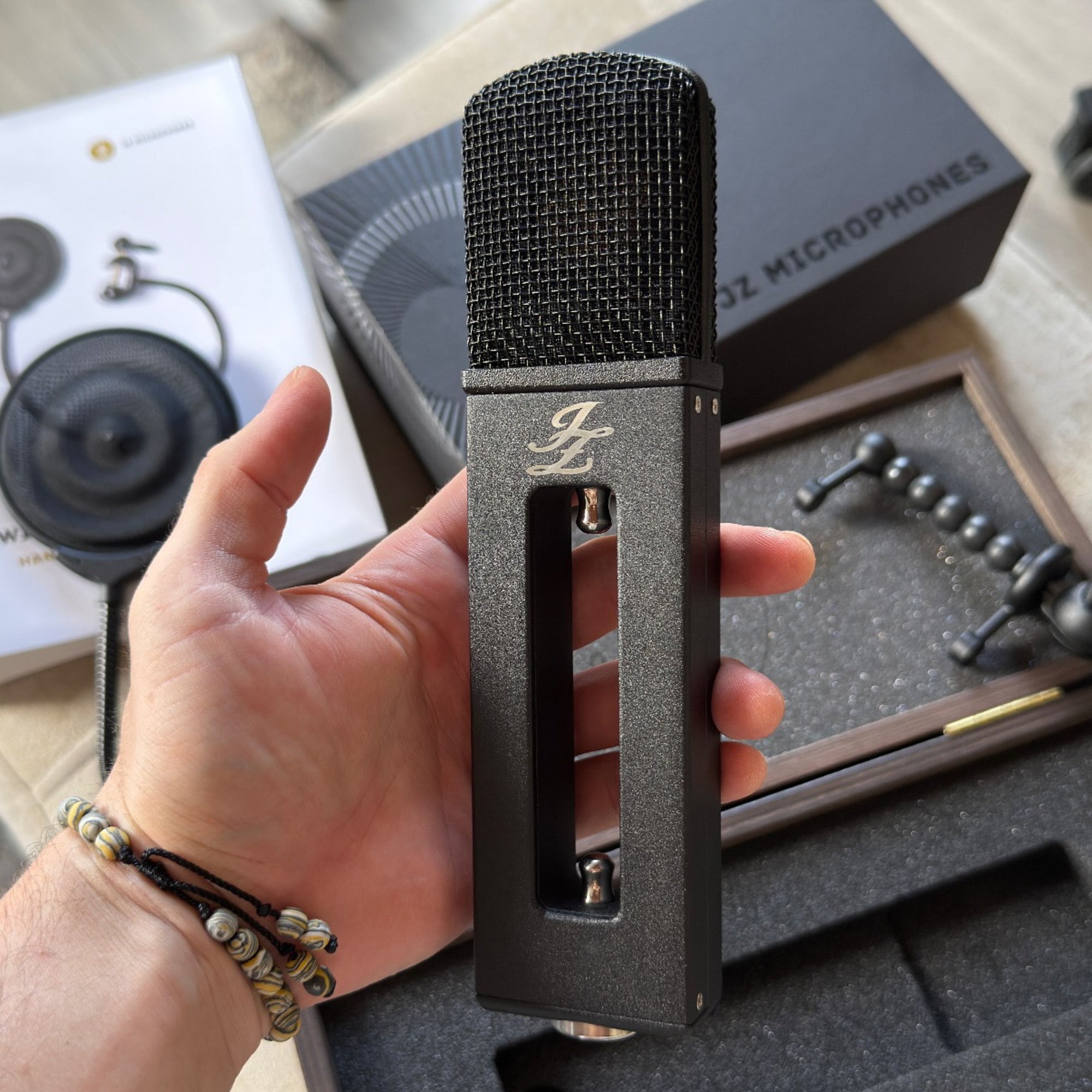 Black Hole BH2 – JZ Microphones Latvia